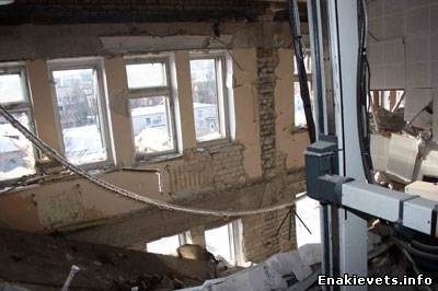 Шокирующие кадры. Взорвалась больница в Луганске (ФОТО). 16 человек погибших.