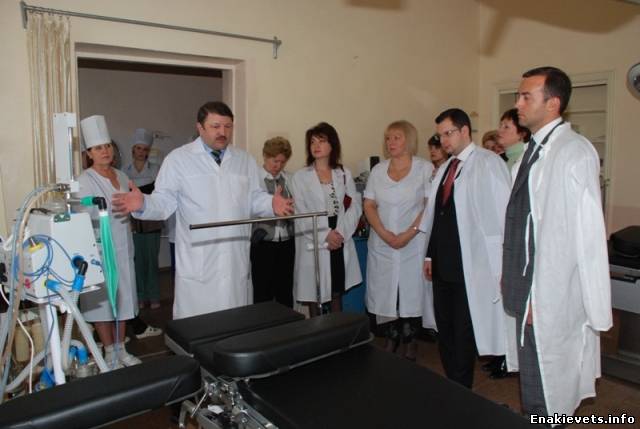 Метинвест обновил парк медтехники онкологического диспансера Енакиева