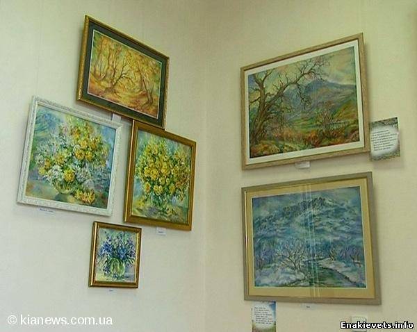 В Севастополе открылась выставка картин енакиевки Натальи Лемешевой