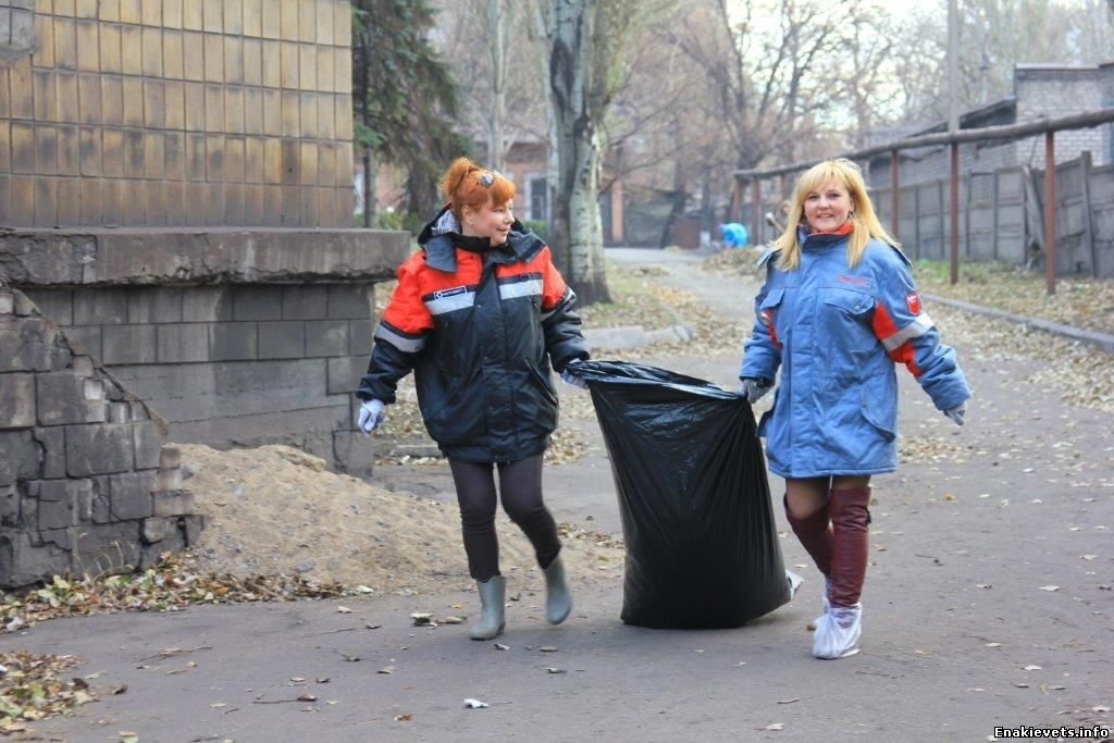 «Зеленый город»: сотрудники ЕМЗ выступают за чистоту и порядок