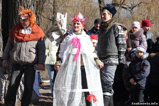При поддержке ЕМЗ горожане отметили праздник Масленицы