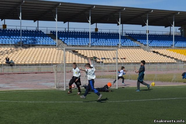 При поддержке металлургов в Енакиево состоялся турнир юных футболистов
