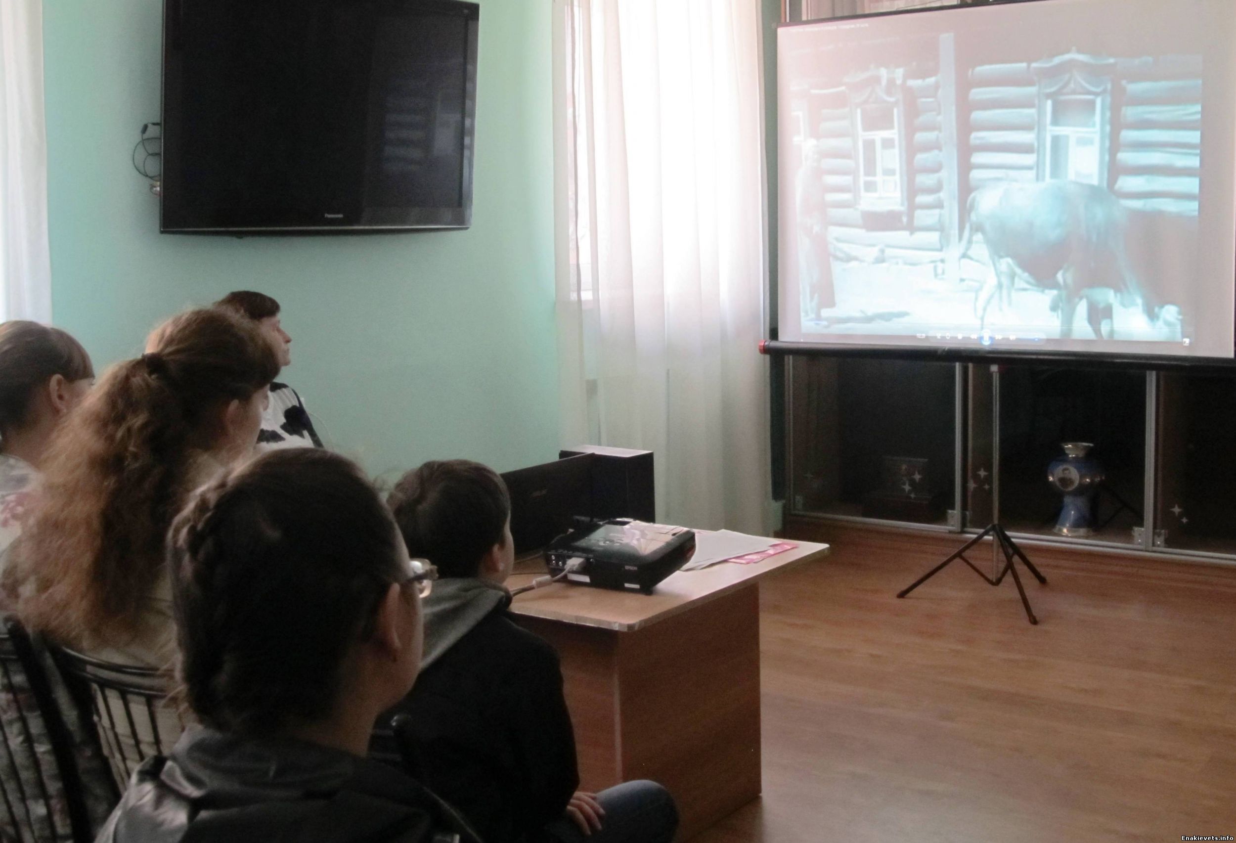 В музее космонавта Георгия Берегового возобновил свою работу кинолекторий