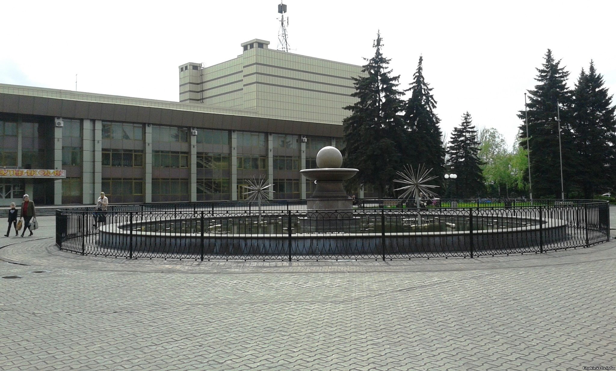 1 мая в Енакиево включат музыкальный фонтан!