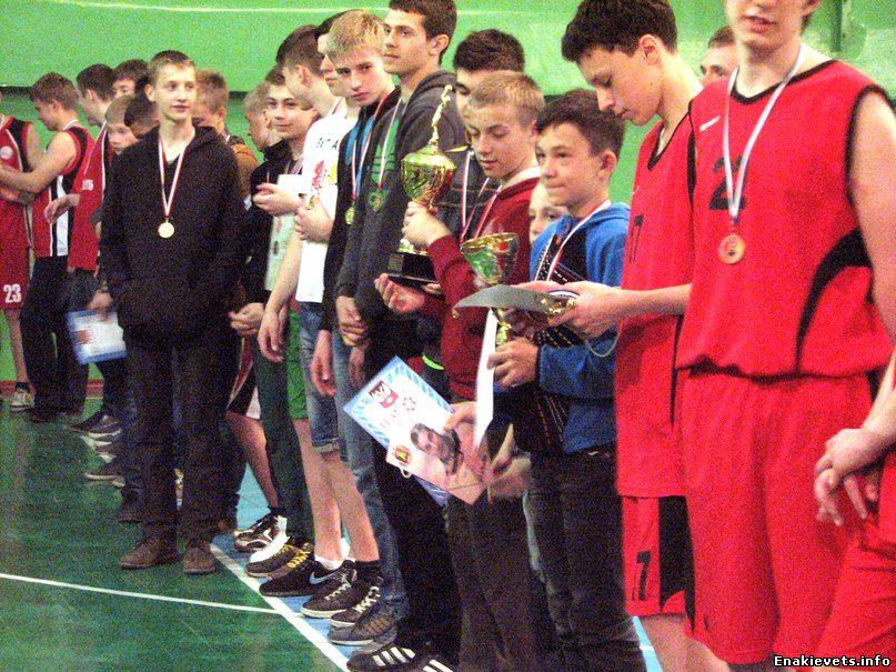 В ДК Металлург прошёл восьмой традиционный турнир на призы олимпийского чемпиона А. Поливоды