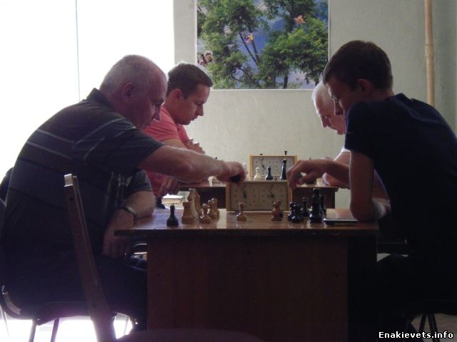 В Енакиево прошел открытый турнир по шахматам