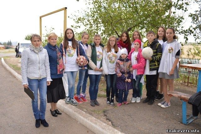 В Енакиево появились еще три детские площадки