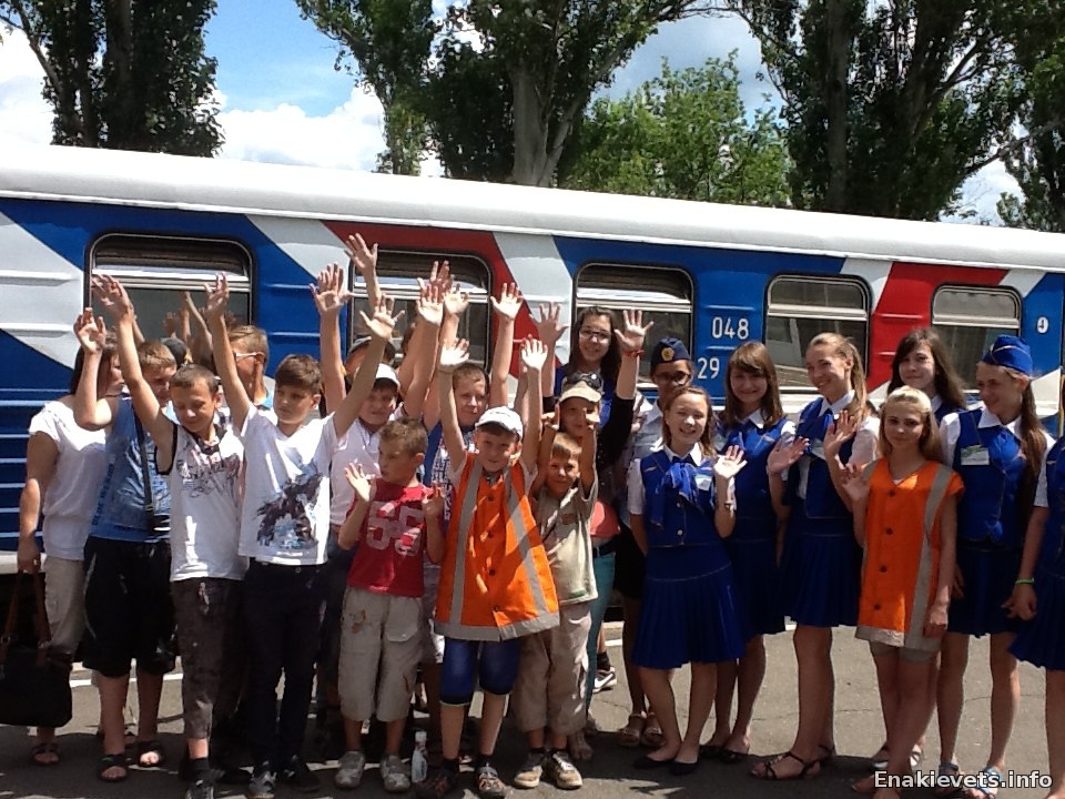 Юные железнодорожники из Дебальцево прошли производственную практику на Донецкой детской железной дороге