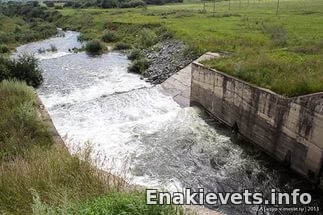 Водосброс с Волынцевского водохранилища