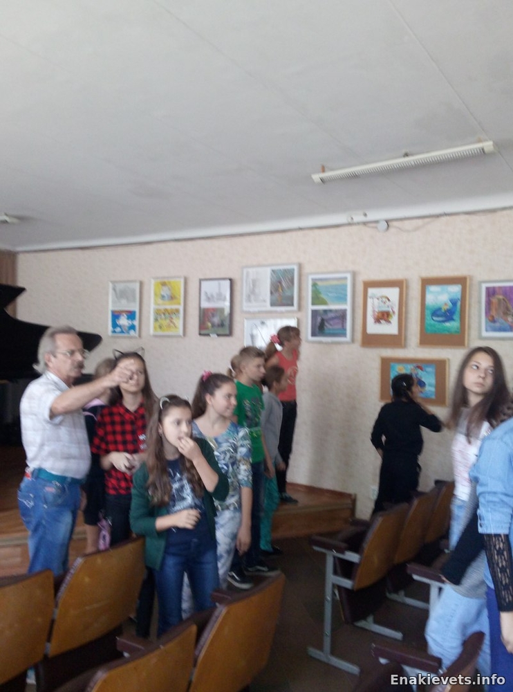 В Выставочном зале школы искусств им П. И. Чайковского открыта новая экспозиция.