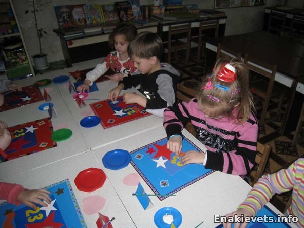В дошкольных учреждениях Енакиево прошли мероприятия ко Дню защитника Отечества